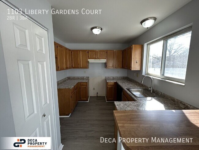 Foto del edificio - 1103 Liberty Gardens Ct