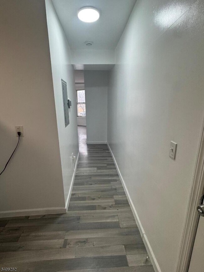 Foto del edificio - 119 W Broadway