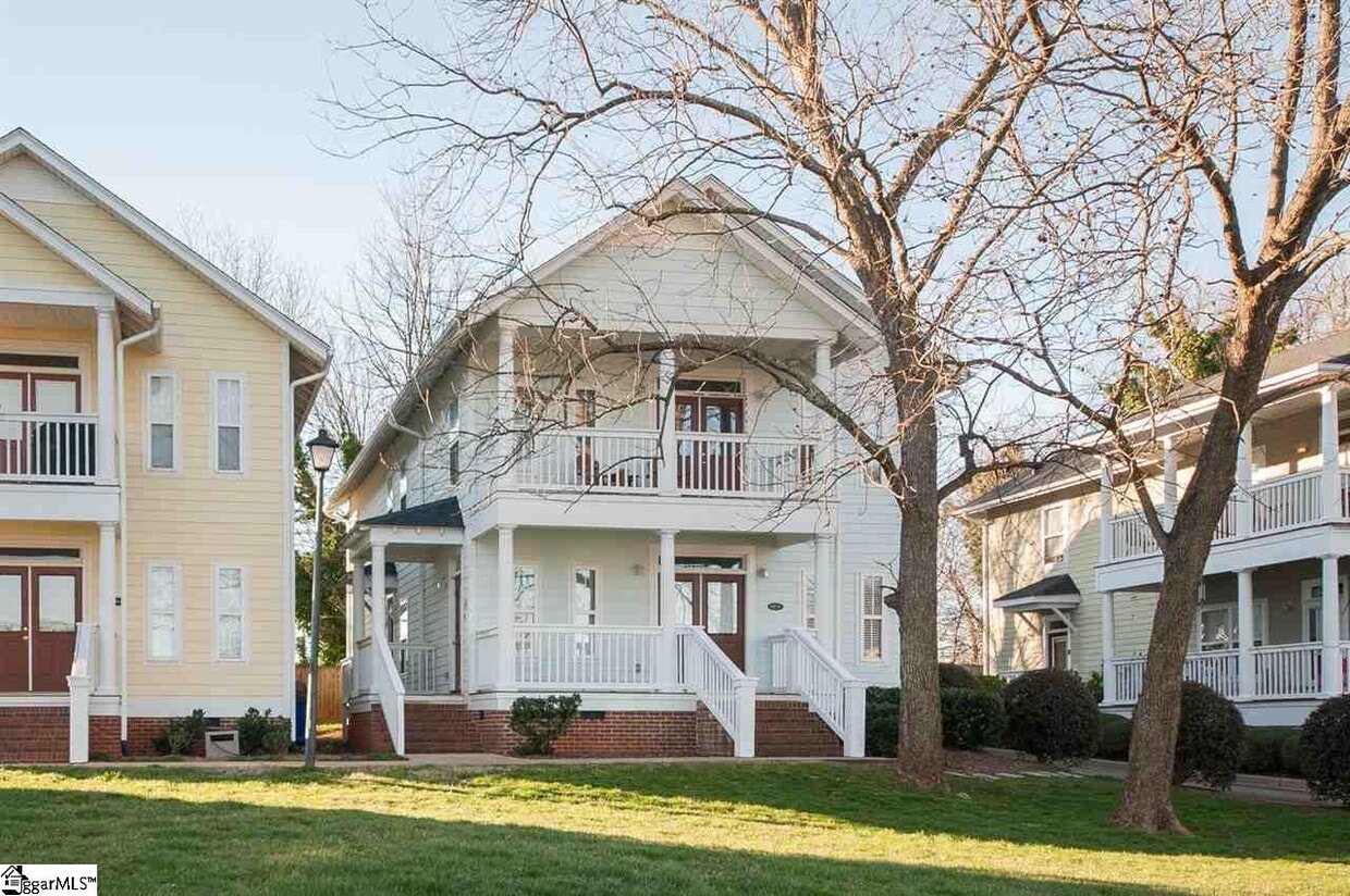 107 Woodside Cir Unit A, Greenville, SC 29609 Condo for Rent in