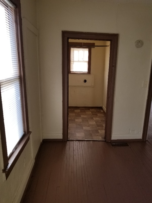 Building Photo - 261 Bellview St