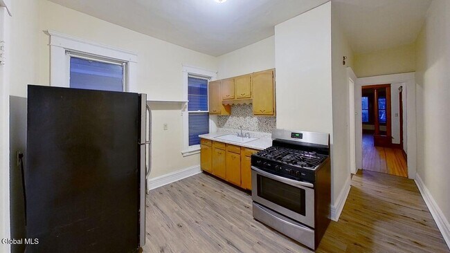 Foto del edificio - 11 Alden Ave