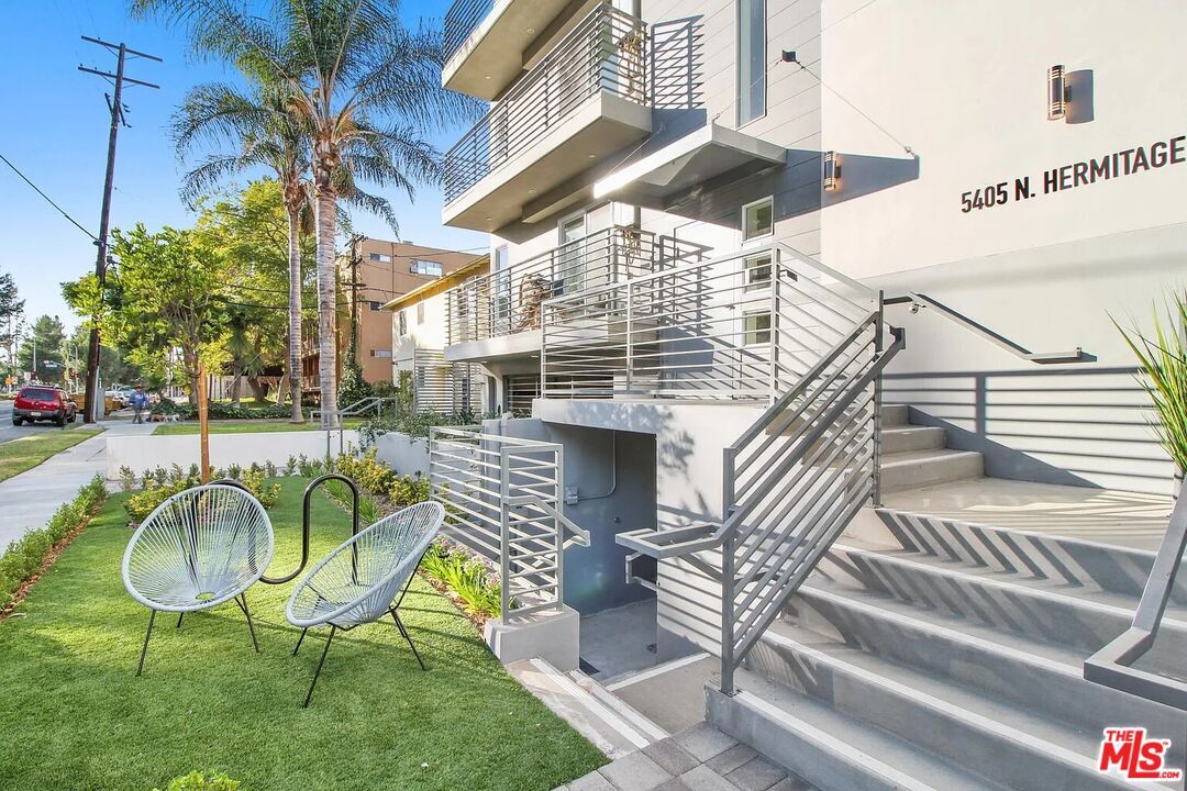 Foto principal - 5405 Hermitage Ave