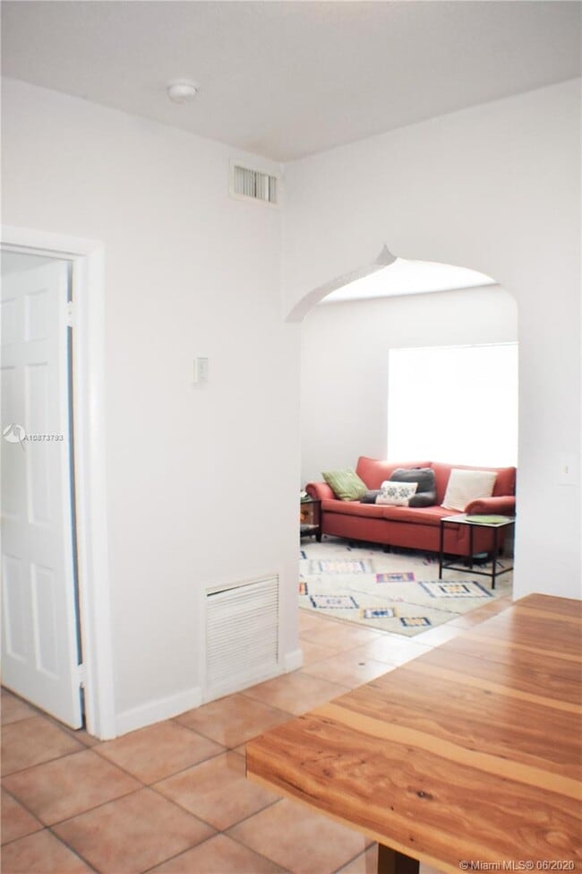 Building Photo - 1228 Marseille Dr