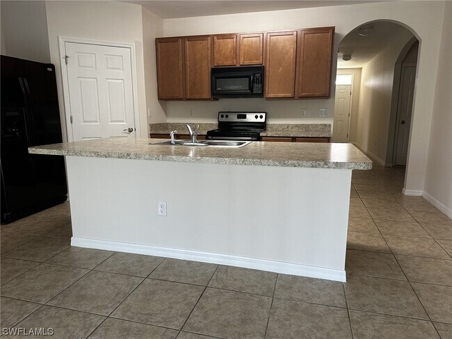 Foto del edificio - 1633 SW 12th Terrace