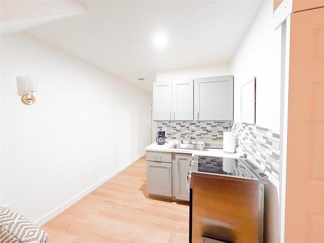 Foto del edificio - 10246 Turkey Lake Rd