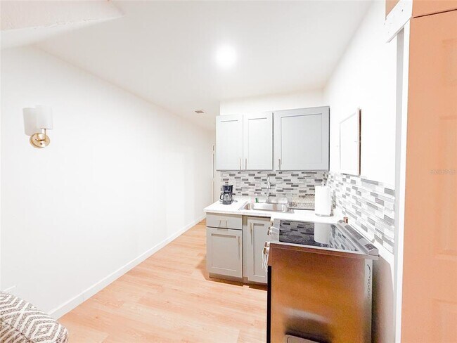 Building Photo - 10246 Turkey Lake Rd