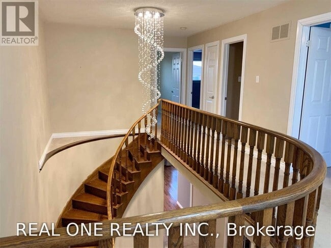 Building Photo - 1520 Greenridge Cir