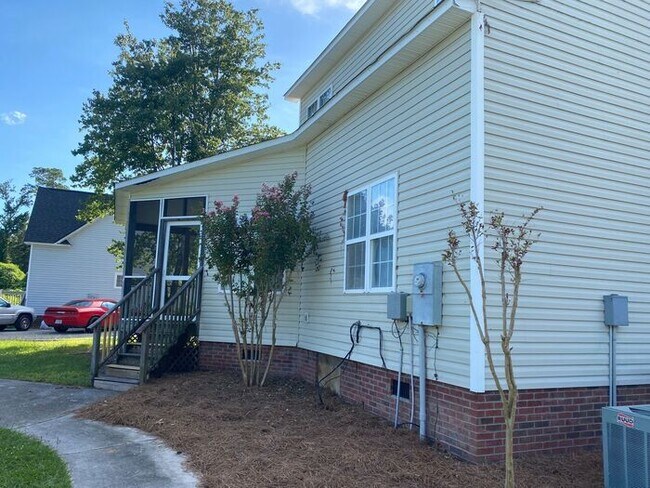 Building Photo - 5722 Wrightsville Ave