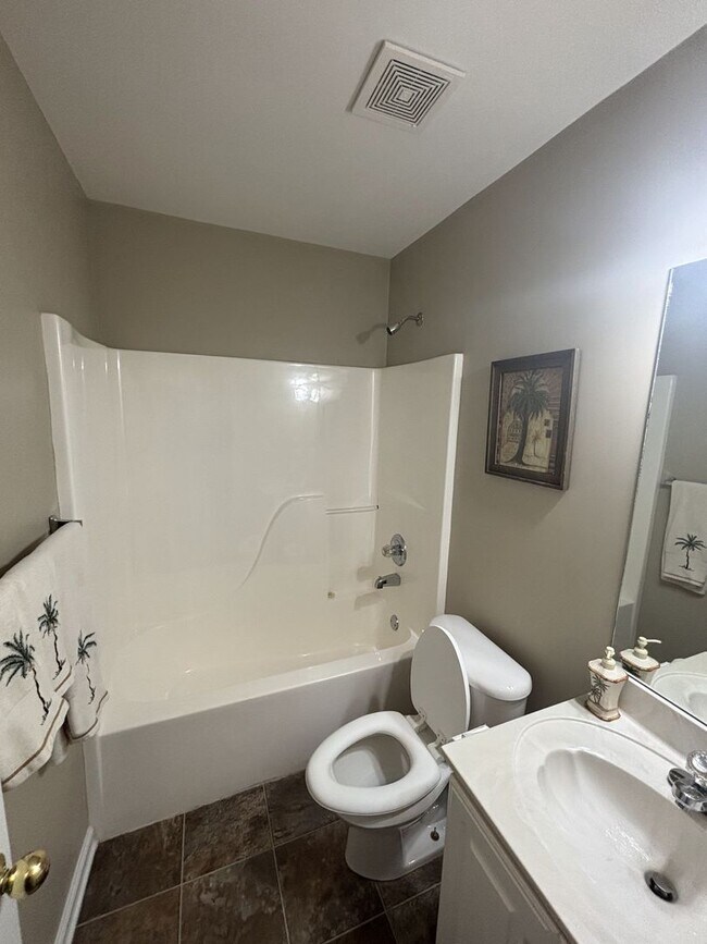 Foto del edificio - Beautiful 2 bed 2 bath home in Pelham