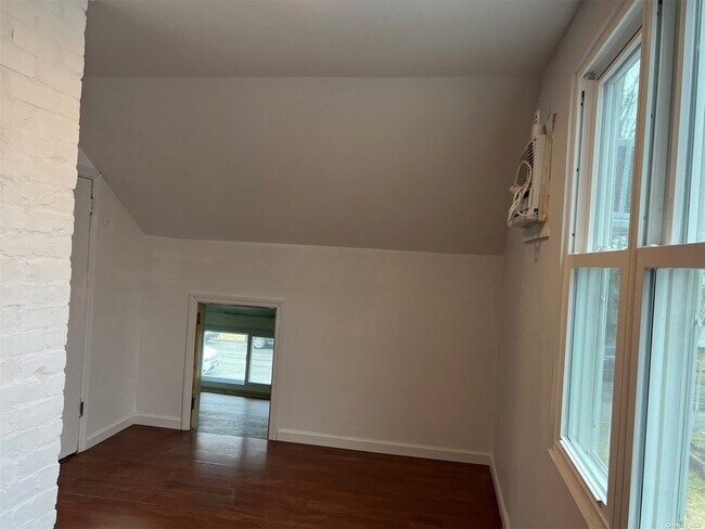 Foto del edificio - 96 Acre Ln
