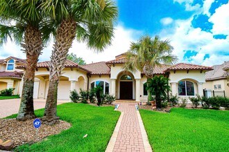 Building Photo - 19027 Crescent Bay Dr