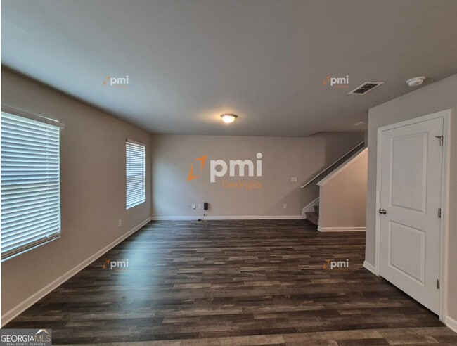 Building Photo - 255 Hawthorn Trail