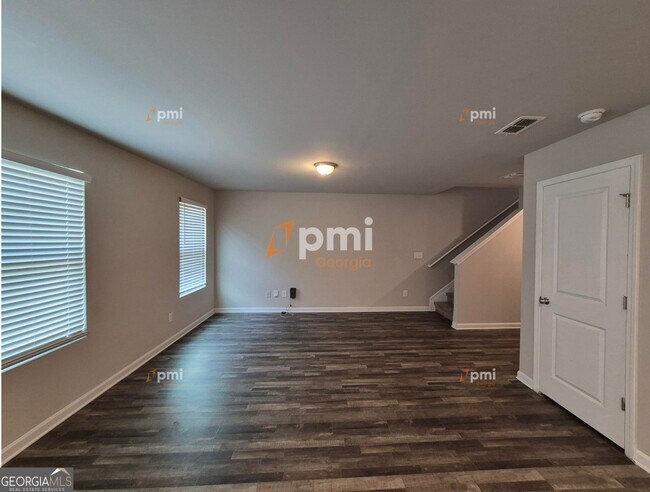 Foto del edificio - 255 Hawthorn Trail