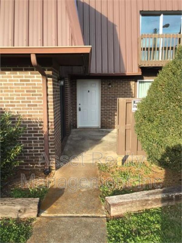 Foto del edificio - 504 Cedartop Ln NW