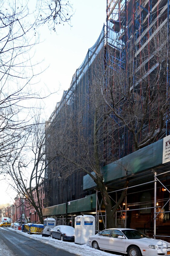 Primary Photo - 74-76 Charles St