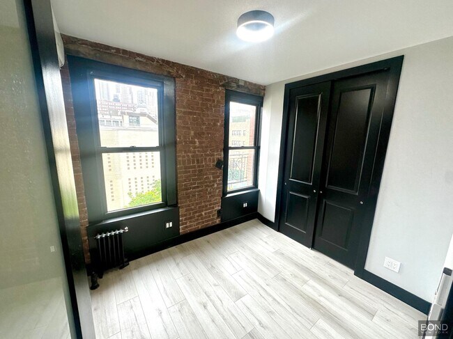 Building Photo - 438 W 52nd St