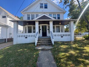 Building Photo - 1541 Hopkins Ave