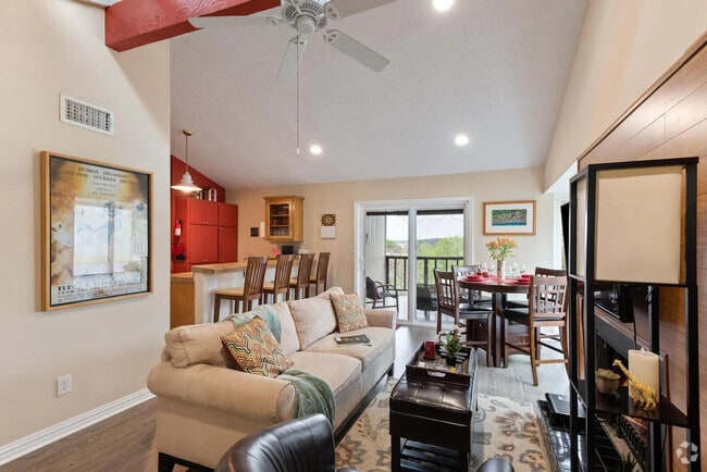 Building Photo - 1200 Hollow Creek Dr