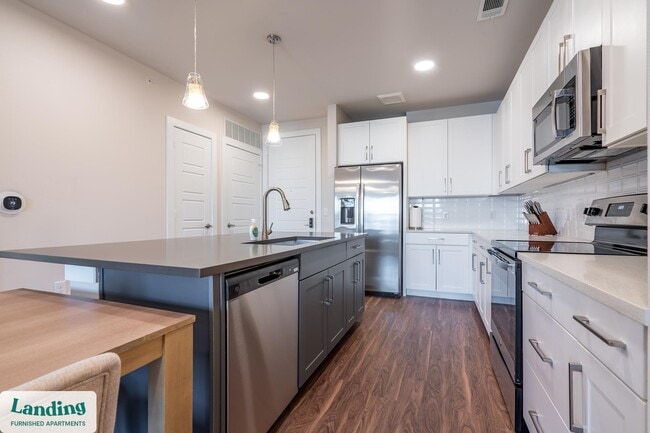 Foto del edificio - 15950 Chase Hill Blvd