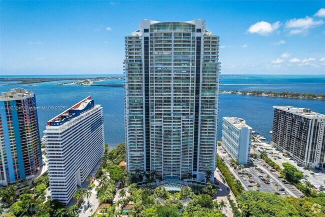 Building Photo - 1643 Brickell Ave