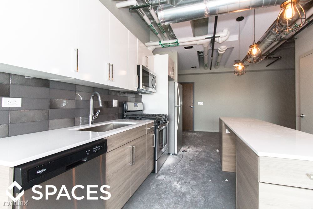 Foto principal - 1241 N Milwaukee Ave