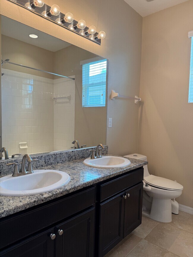 Building Photo - 32982 Windelstraw Dr