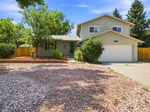 Building Photo - Beautiful Updated 5 Bed 3.5 Bath House in Central Fort Collins!