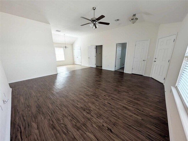 Foto del edificio - 2244 NW 199th St