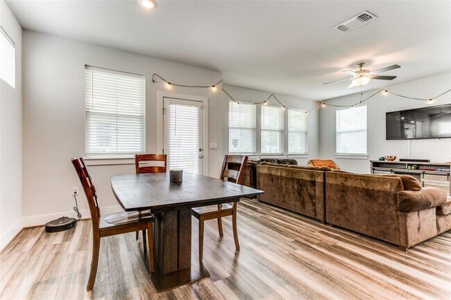 Foto del edificio - 7400 Wynkoop Ct