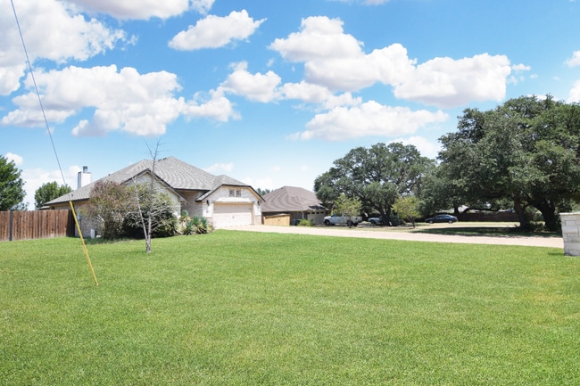 Building Photo - 176 Presa Dr