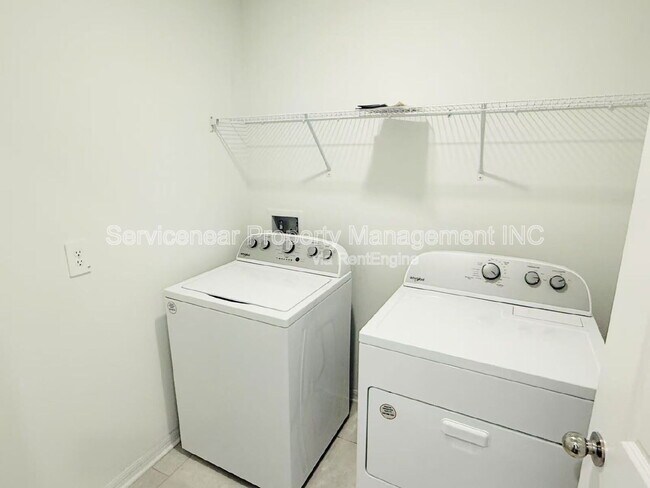 Foto del edificio - 644 Reggie Rd