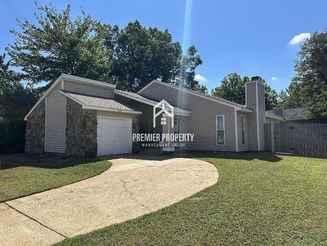 Building Photo - 6401 Golden Park Dr