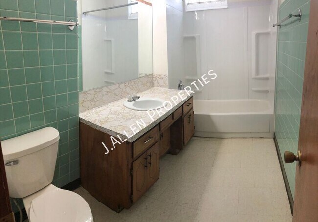 Foto del edificio - 311 N 12th St