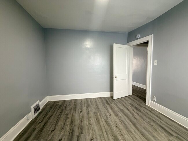 Foto del edificio - 10711 Joan Ave