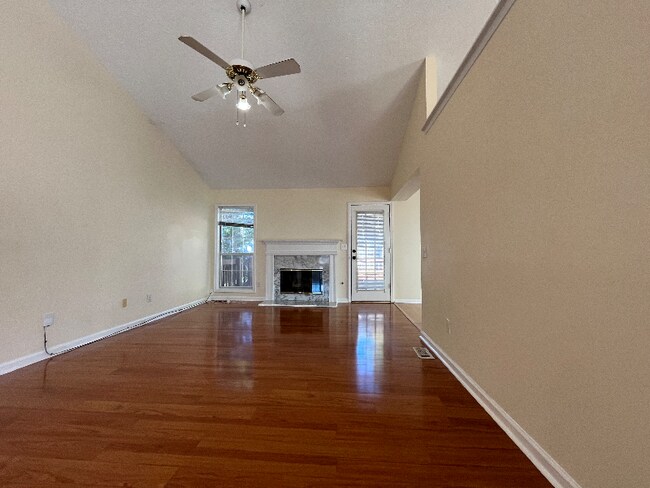 Foto del edificio - 4319 Tremont Ct