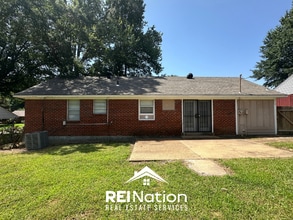 Building Photo - 5124 Rolling Meadows Dr