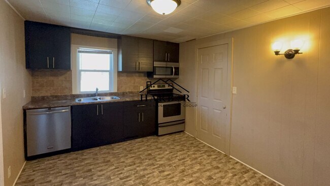Foto del edificio - 322 6th St SE