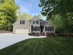 Building Photo - 9412 Springdale Dr