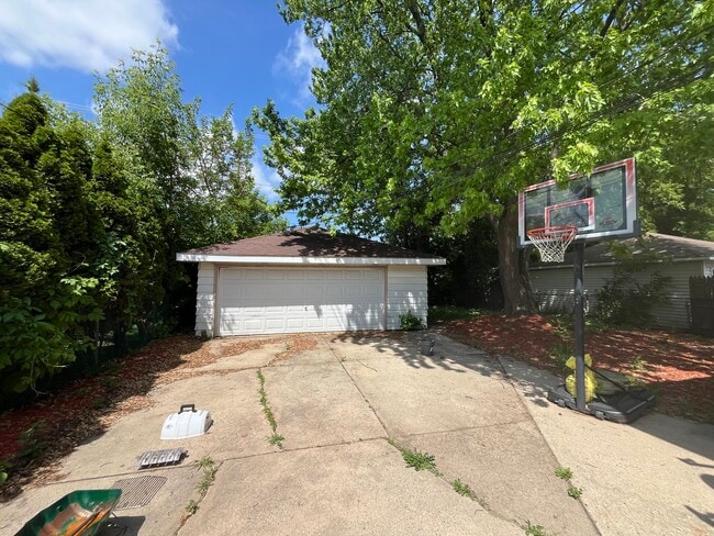 Building Photo - 4443 S 5th Pl