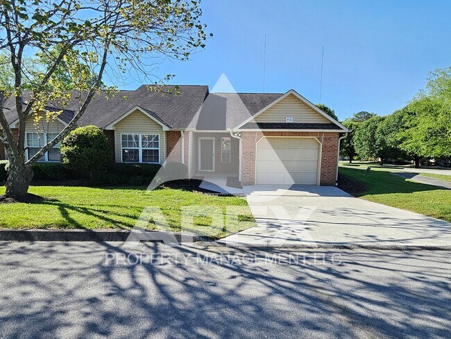 Building Photo - Stunning 2 Bd-2 Ba Condo with 1-Car garage...