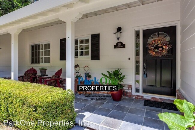 Building Photo - 5 br, 3.5 bath House - 219 Scofield Dr
