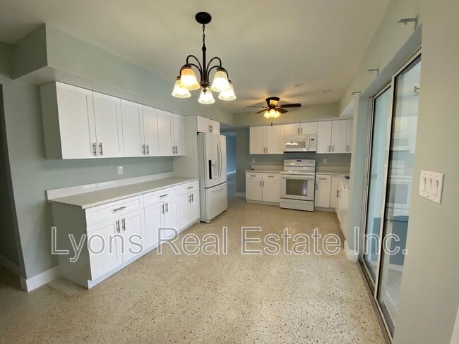 Foto del edificio - 174 Gulfview Rd