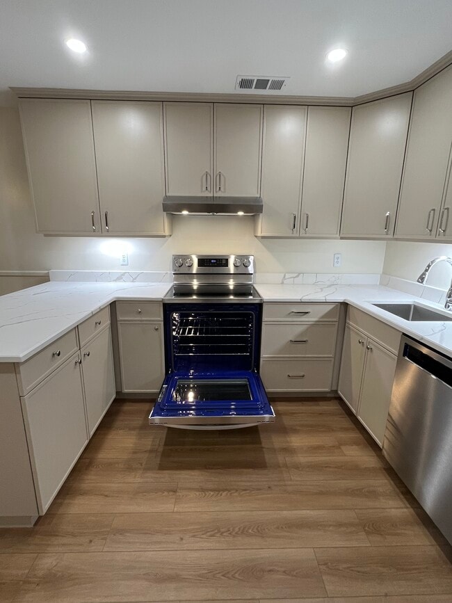 Photo - 10702 Kings Riding Way Apartment