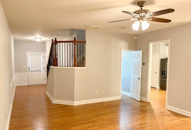 Building Photo - 1661 Fair Oak Way