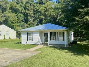 Building Photo - 315 Pleasant Rd