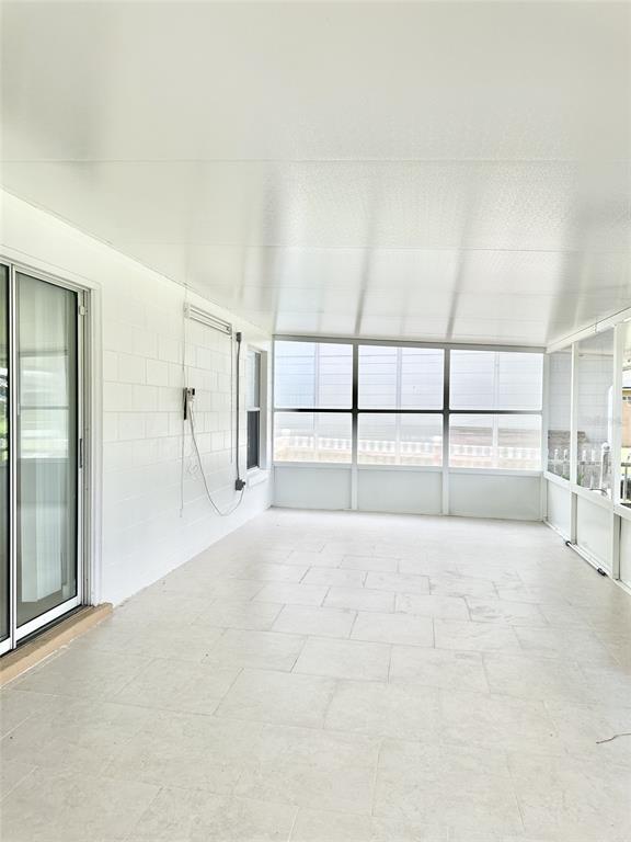 Foto del edificio - 9419 Chandon Dr