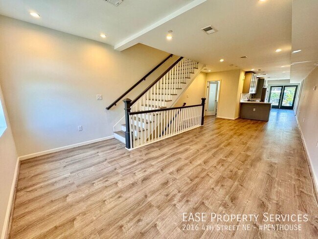 Building Photo - 2016 4th St NE