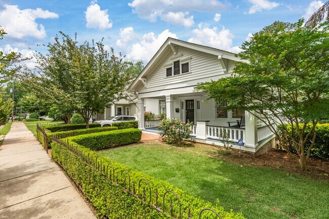 Building Photo - Charming Sanford Rental - $250 off 1st Mon...