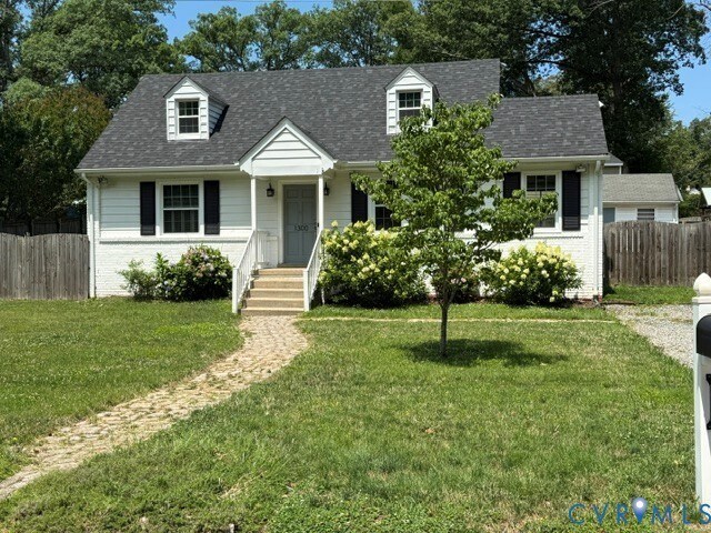 Building Photo - 1300 Maywood Rd