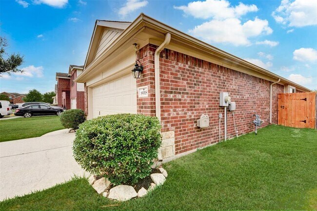 Foto del edificio - 8918 Heron Nest Dr